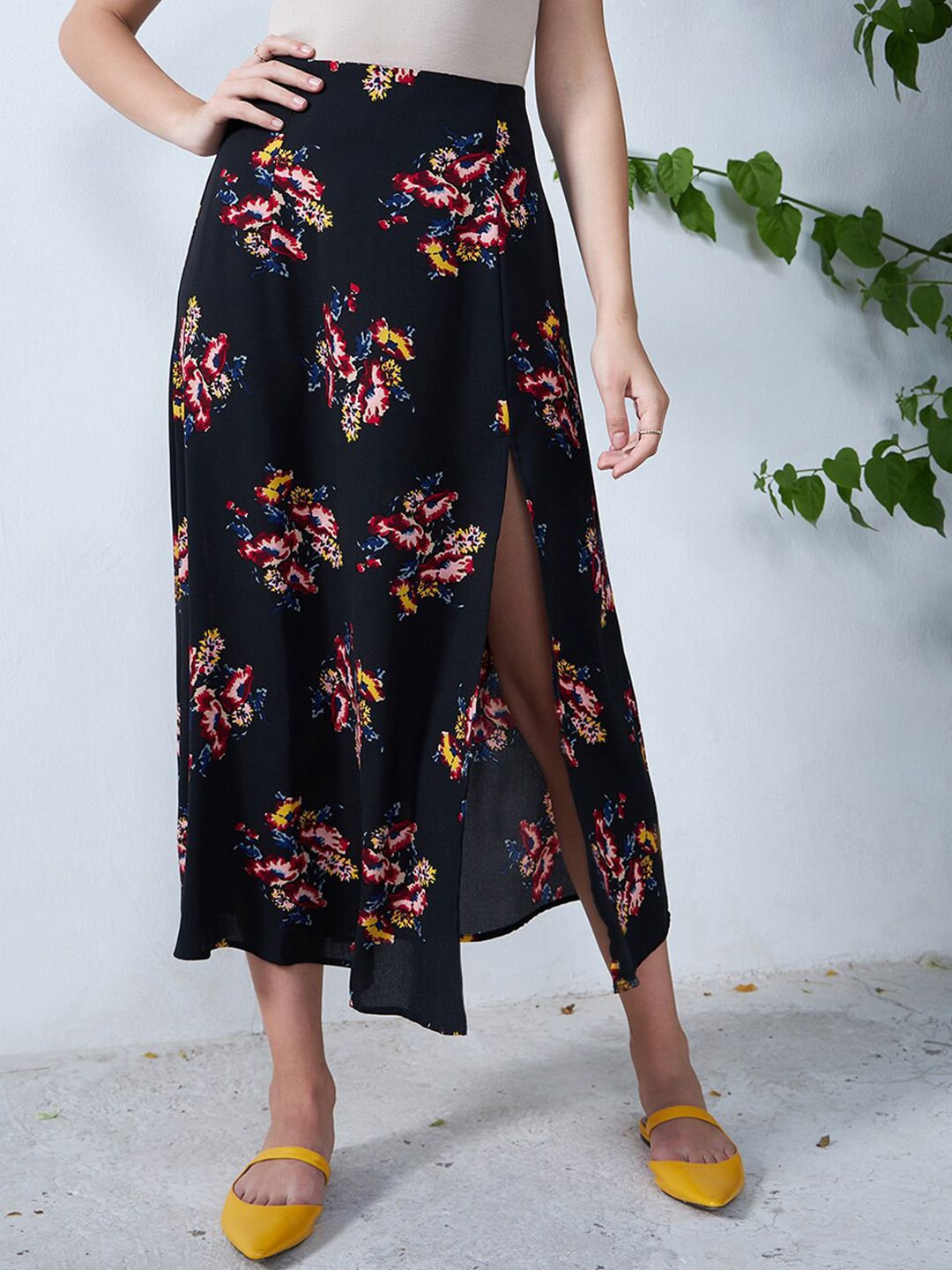 Berrylush Floral Printed A-Line Side Slit Midi Skirt Price in India