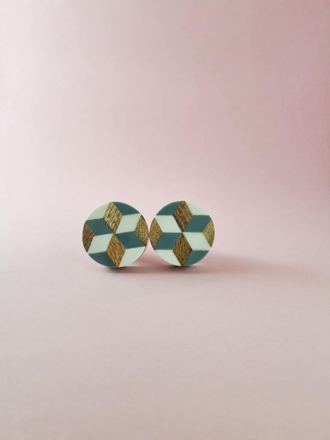 Folkstorys Astra Brown & White 2 Pieces Geometric Design Wooden Drawer Knobs