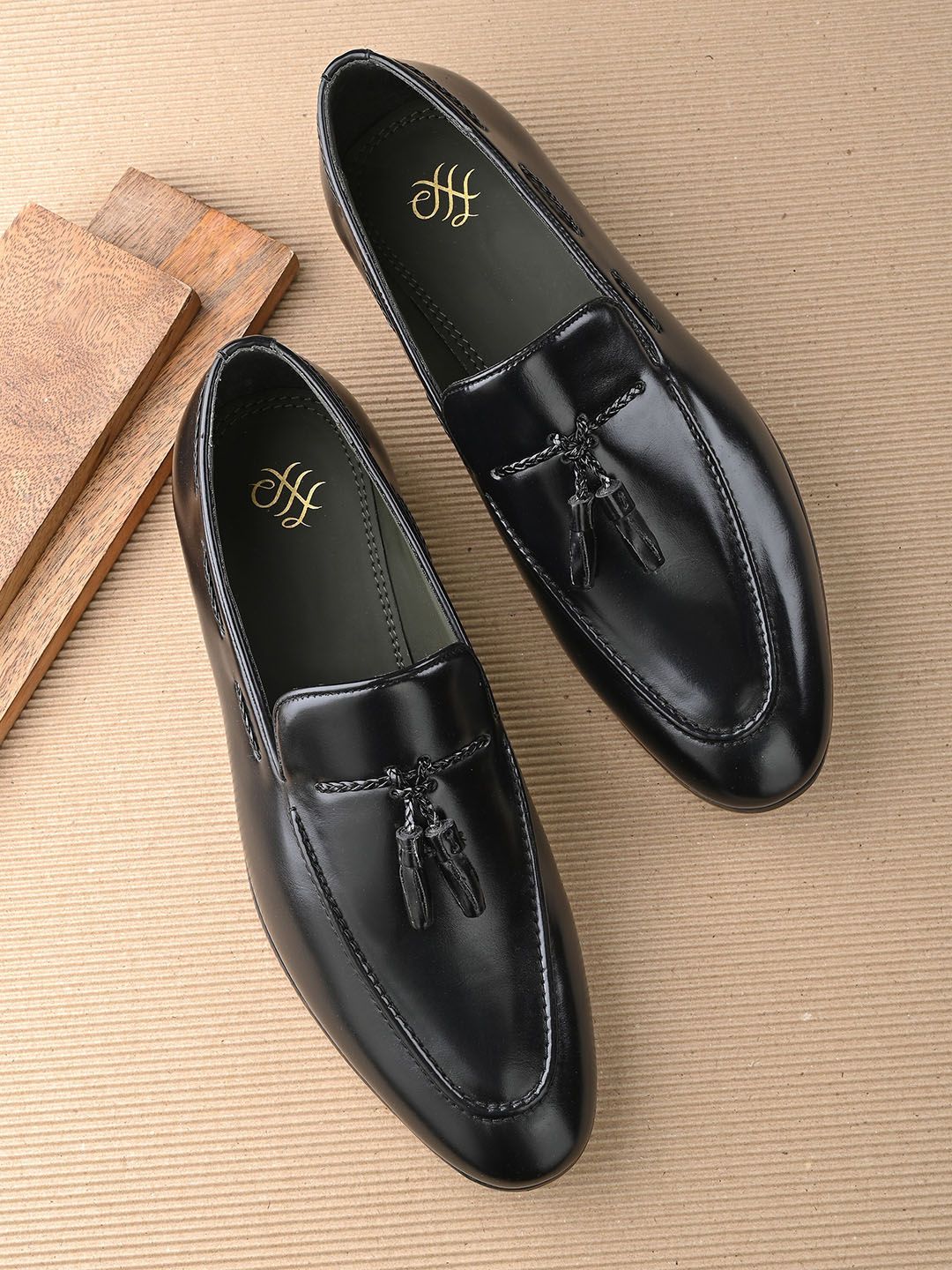 House of Pataudi Men Tasseled Formal Loafers