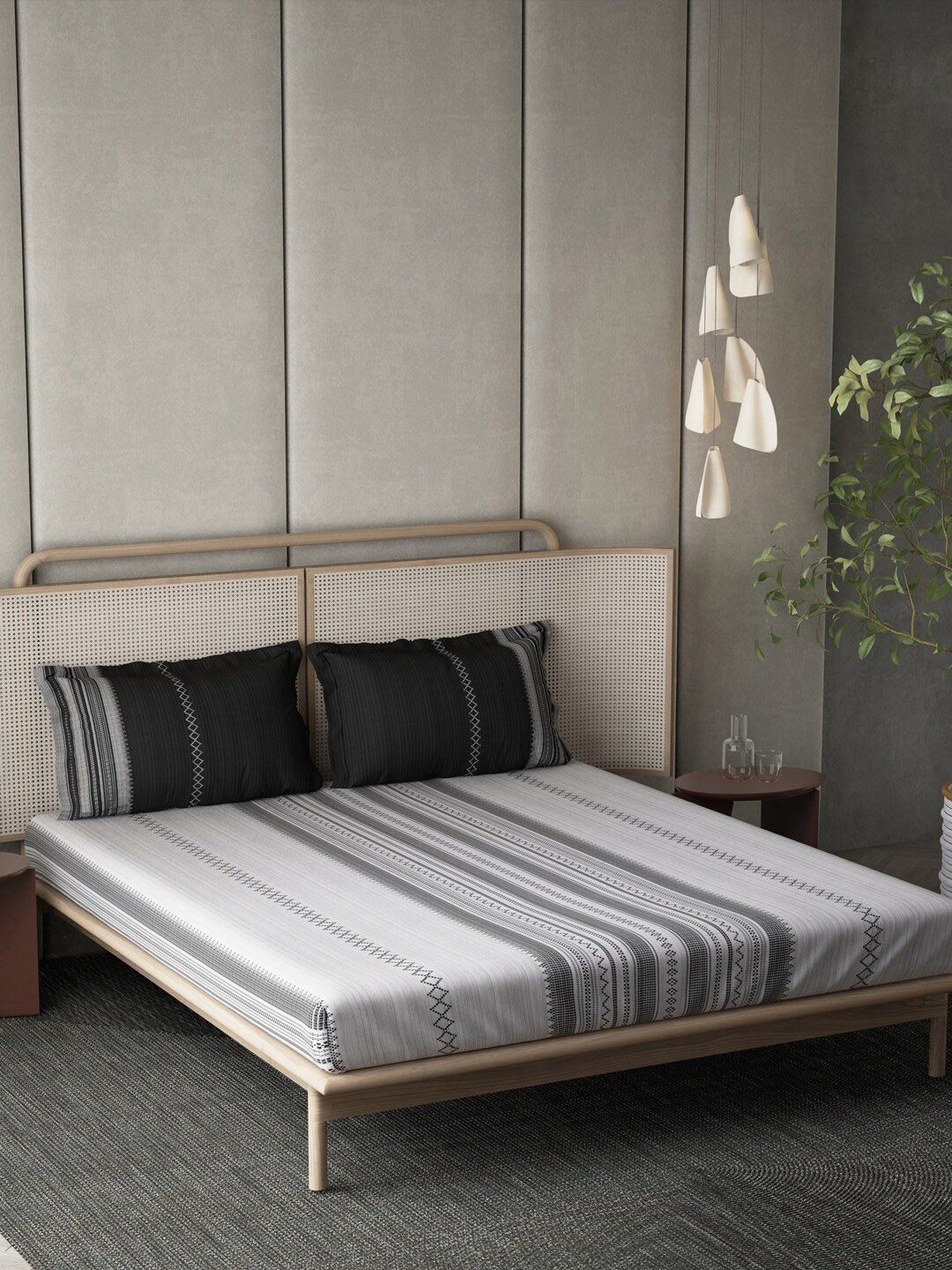 DDecor Live Beautiful Grey & Black Striped 140 TC Cotton King Bedsheet & 2 Pillow Covers