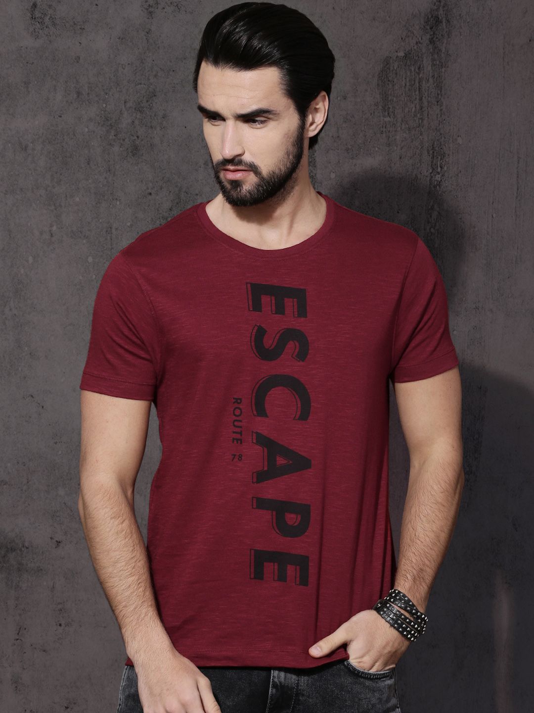 Roadster Men Maroon Slub Effect Printed Cotton Pure Cotton T-shirt