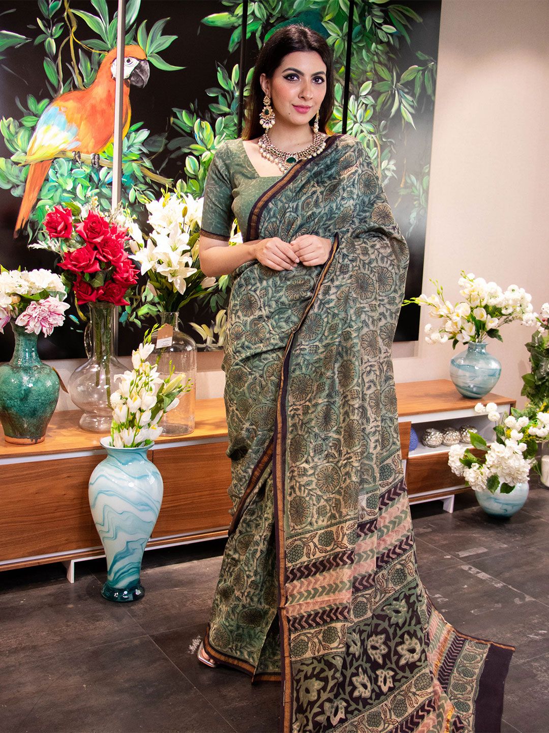 AACHHO Floral Printed Chanderi Saree Price in India