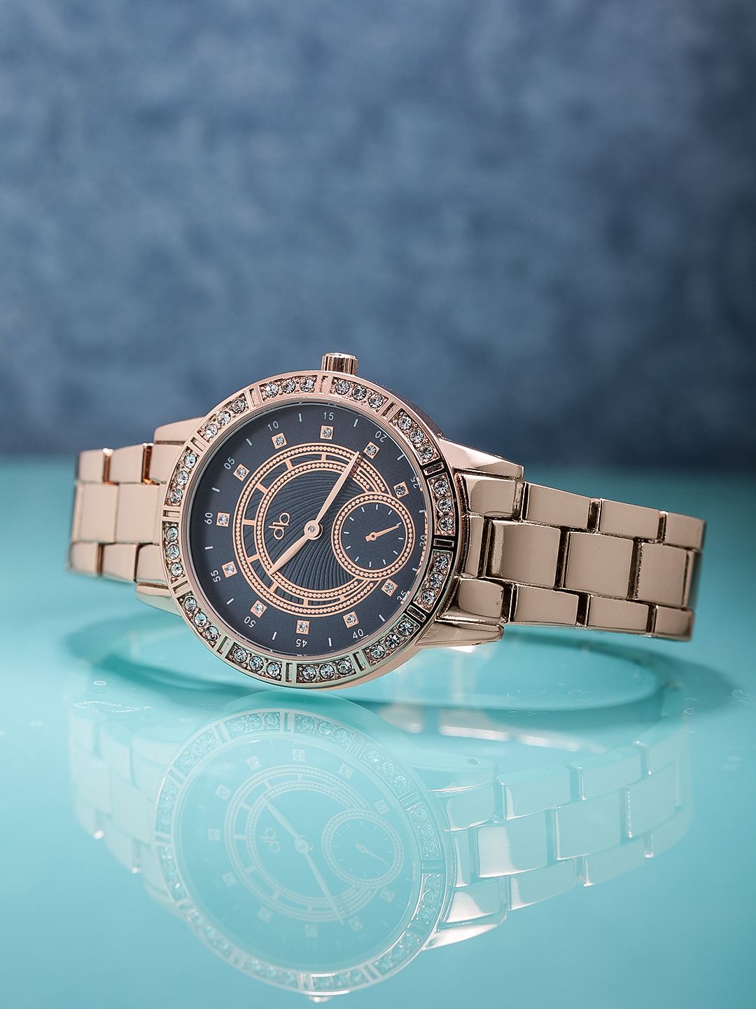 DressBerry Women Blue Analogue Watch MFB-PN-WTH-6211