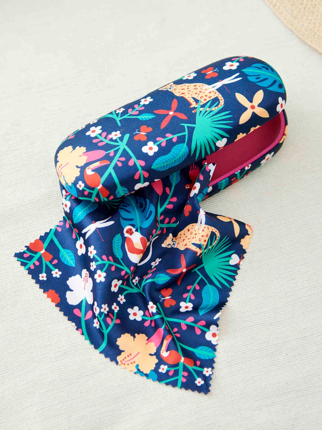 Chumbak Chumbak Madagascar Tales Printed Sunglasses Case