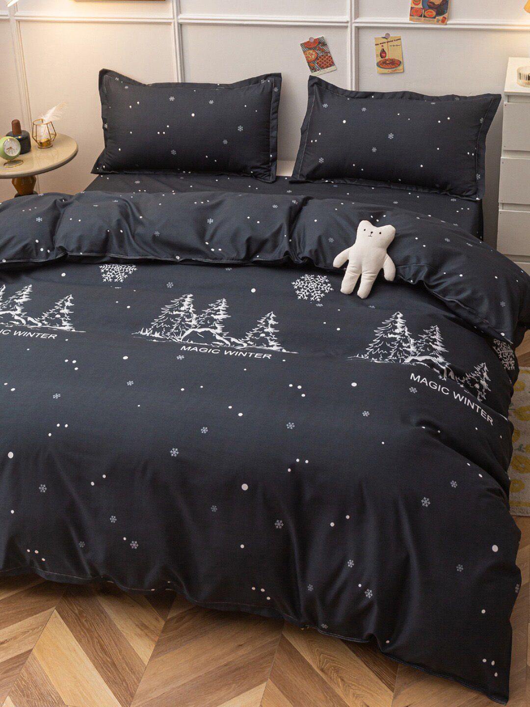 JC HOME Black & White Printed Double King Bedding Set