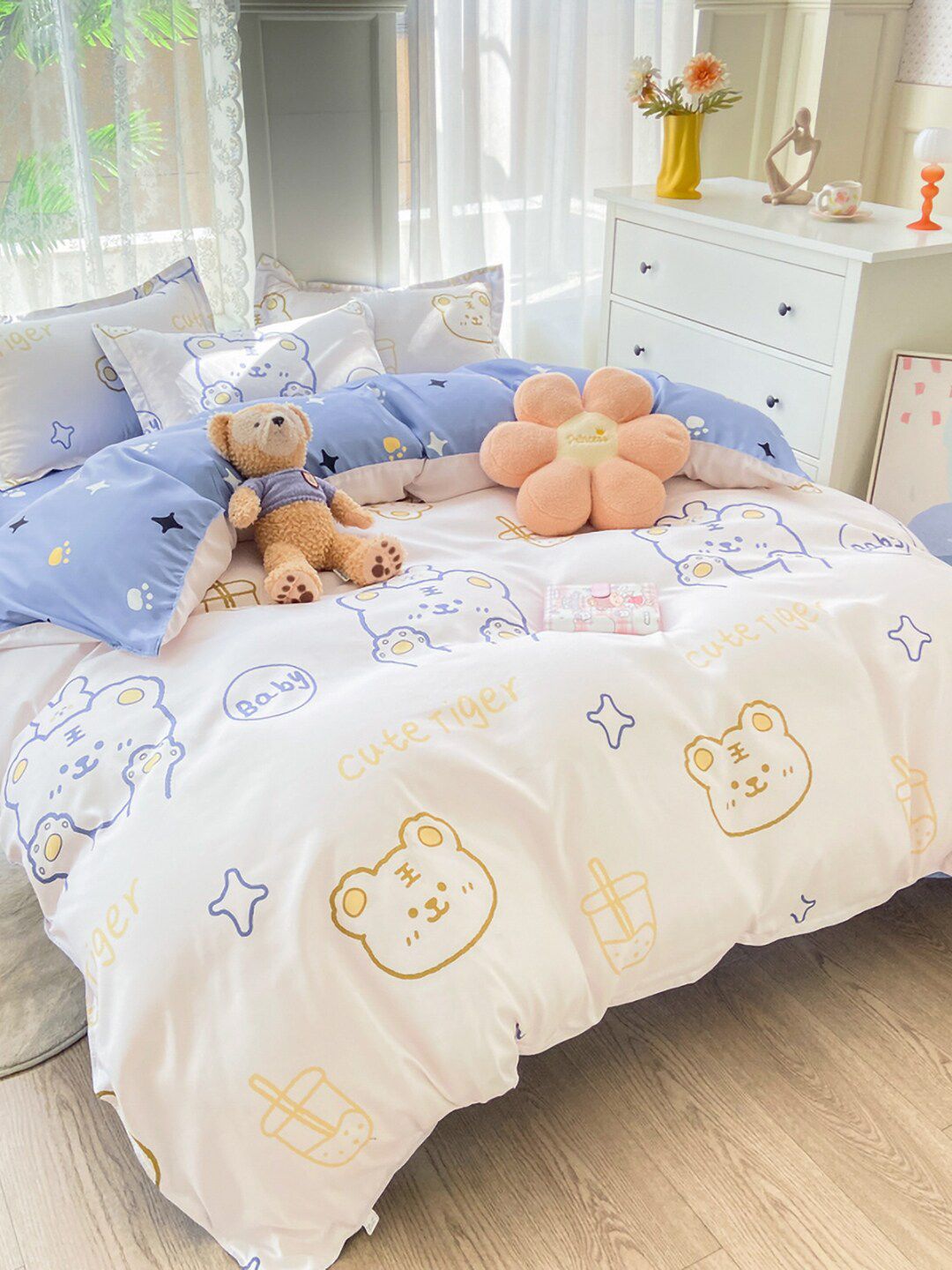 JC HOME Blue & White Printed Double Queen Bedding Set