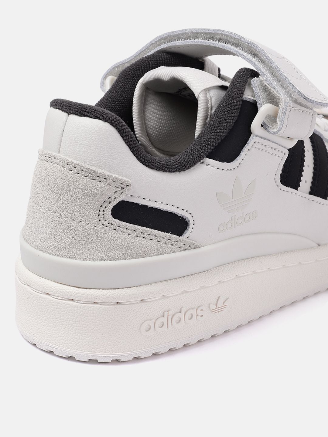 Buy ADIDAS Originals Men Perforated Forum Low Leather Sneakers - Casual  Shoes for Men 22841906 | Myntra