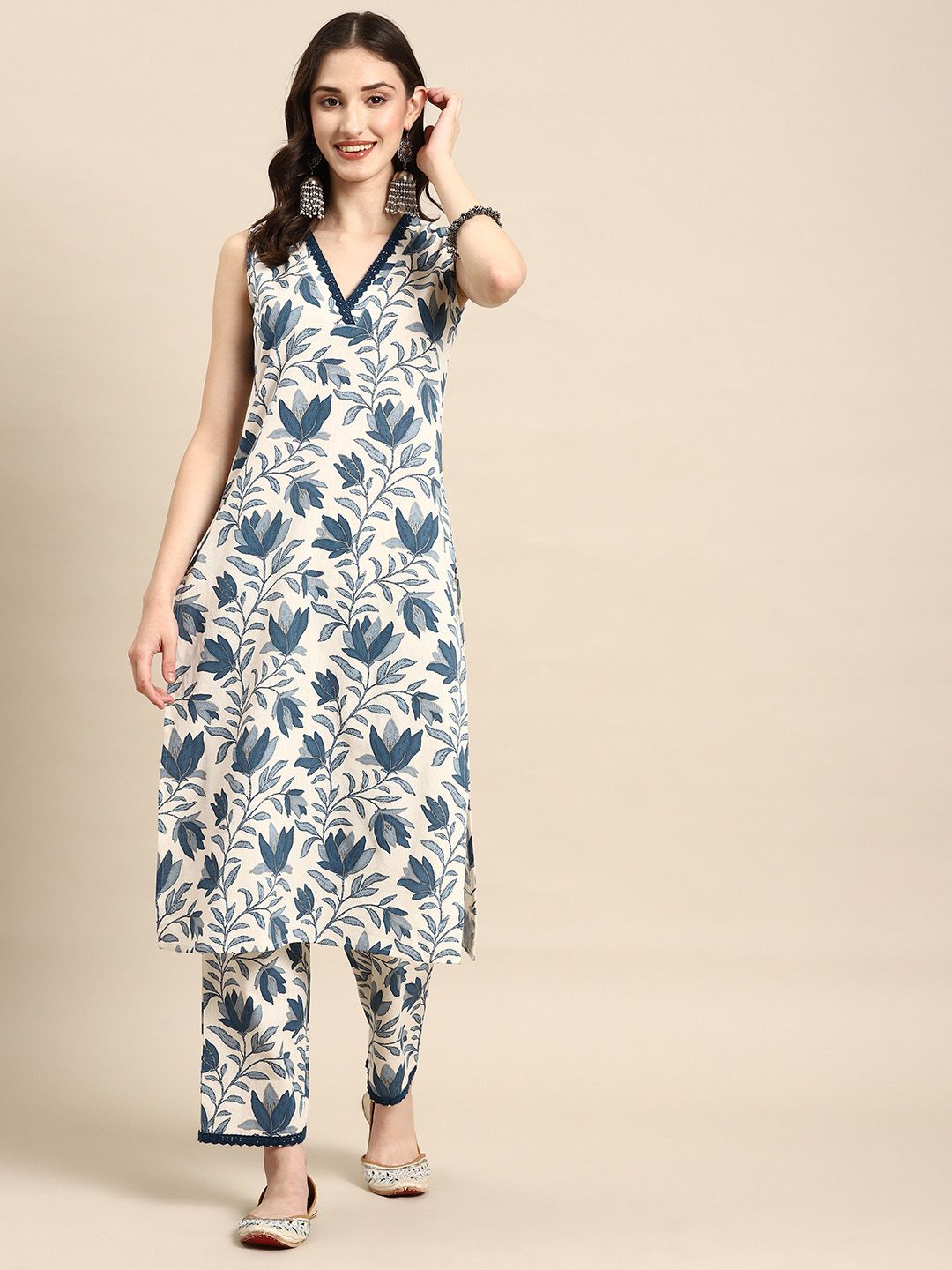 anayna Women Floral Printed Regular Kurta with Trousers Price in India