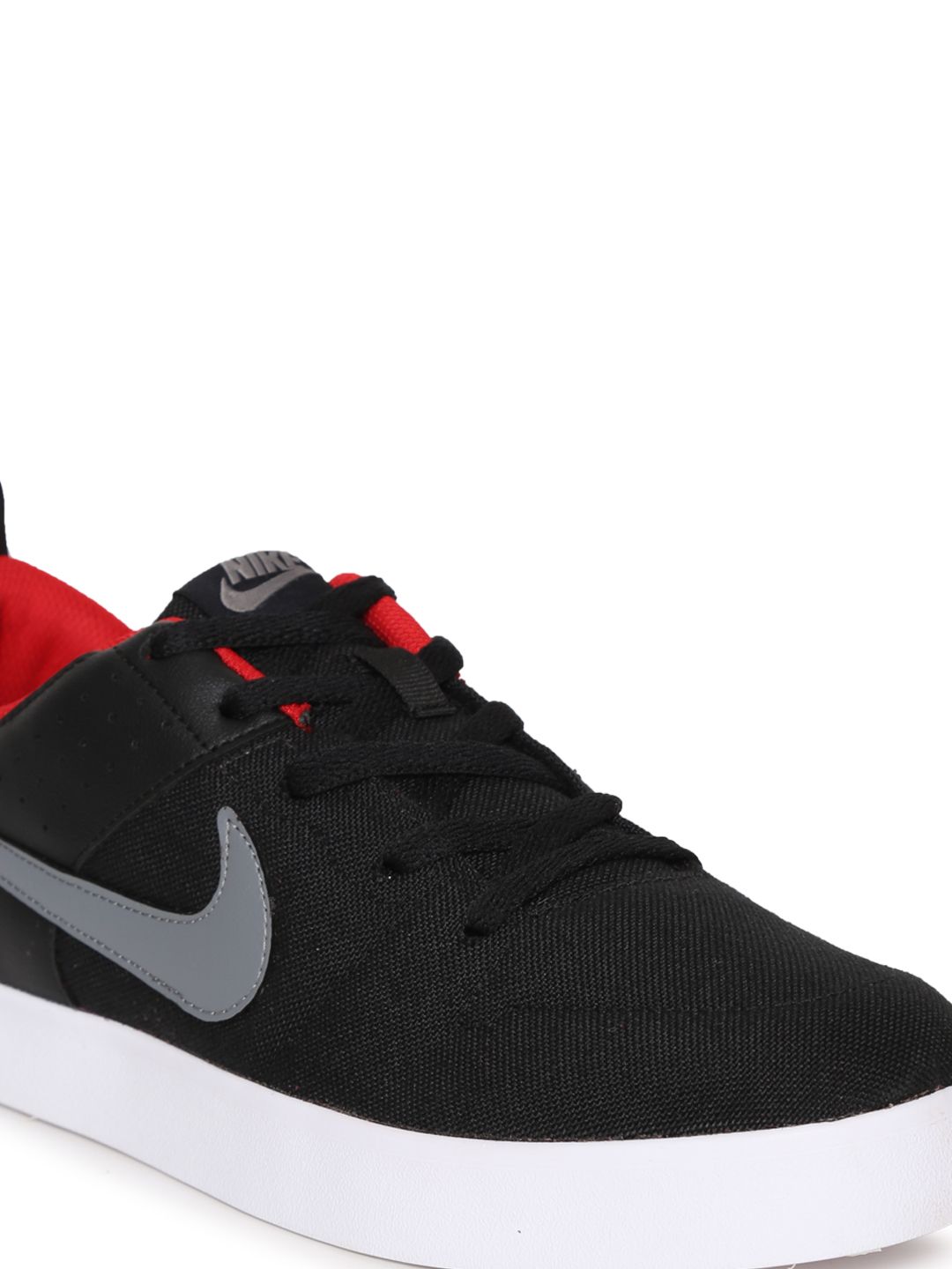 nike liteforce iii black sneakers