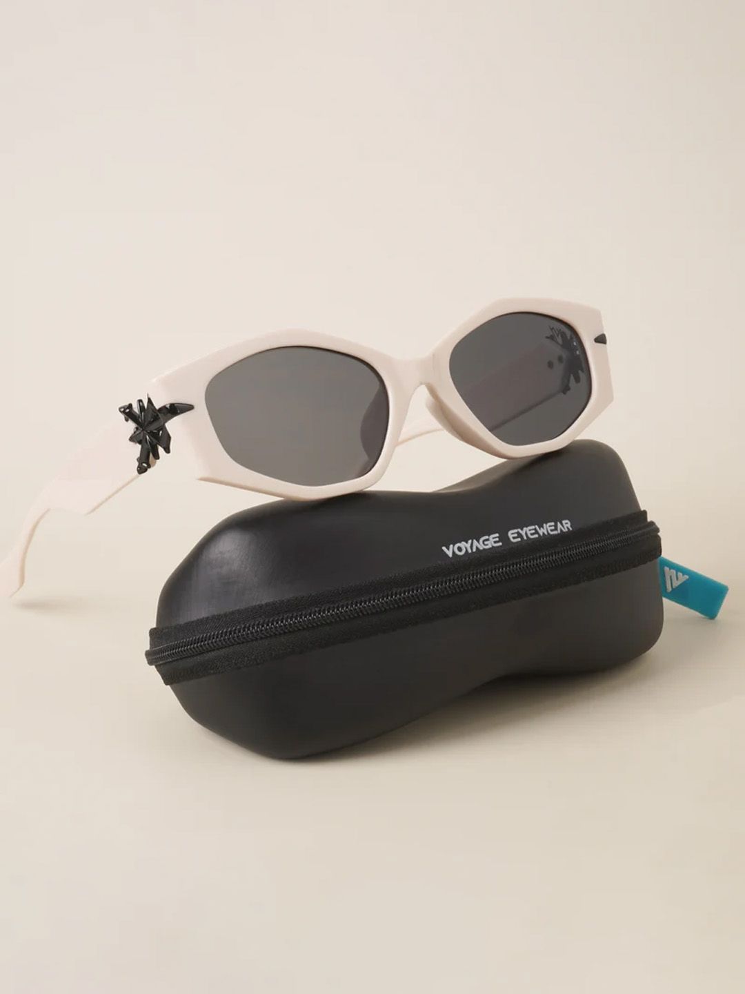 Voyage Lens & Oval Sunglasses With UV Protected Lens 2058MG3988