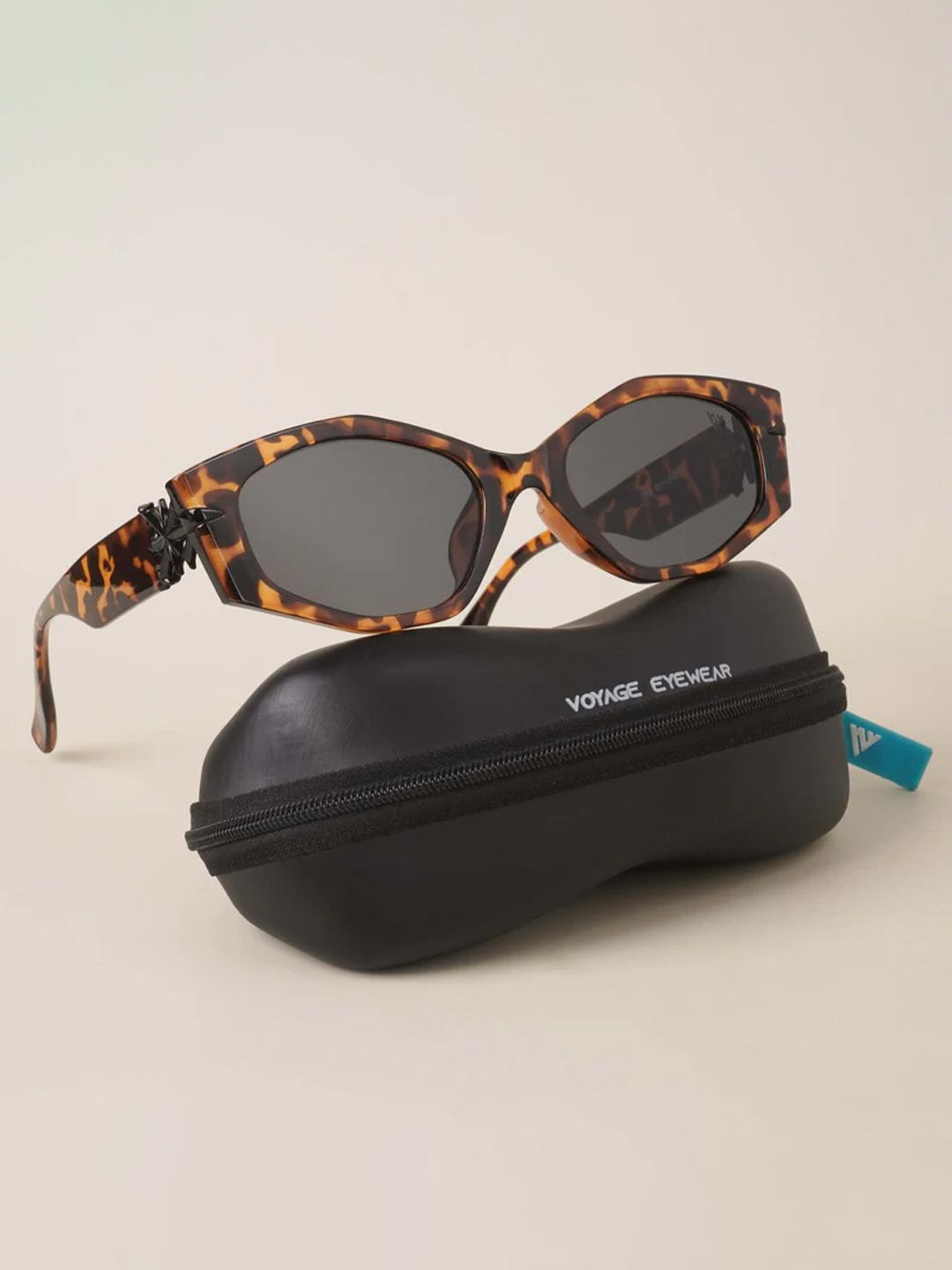 Voyage Lens & Oval Sunglasses With UV Protected Lens 2058MG3989