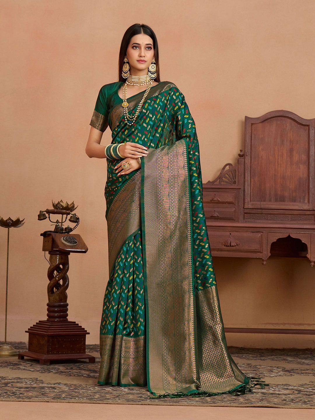 MIMOSA Ethnic Motif Woven Design Zari Kanjeevaram Saree Price in India