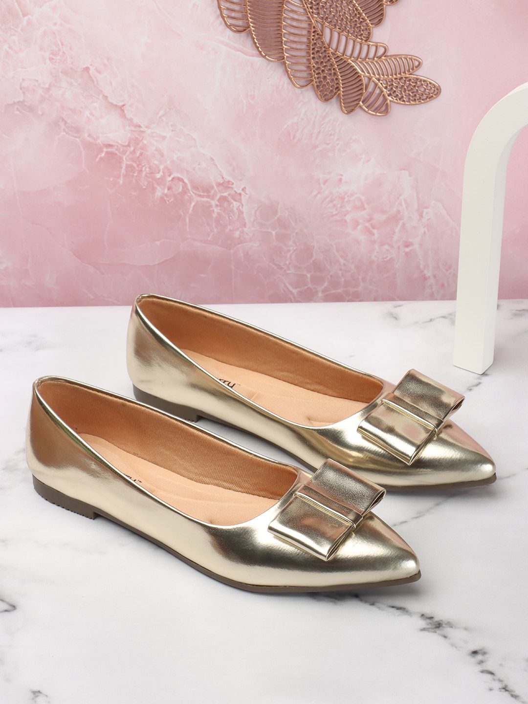 DressBerry Gold-Toned Bow Embellished Ballerinas