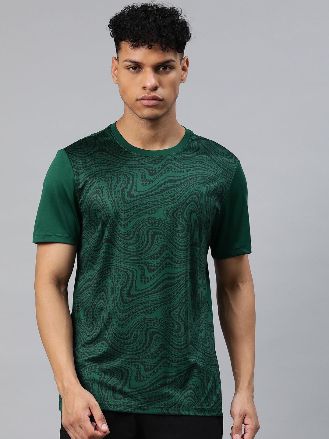 Alcis Men Printed Dry Tech Slim Fit T-shirt