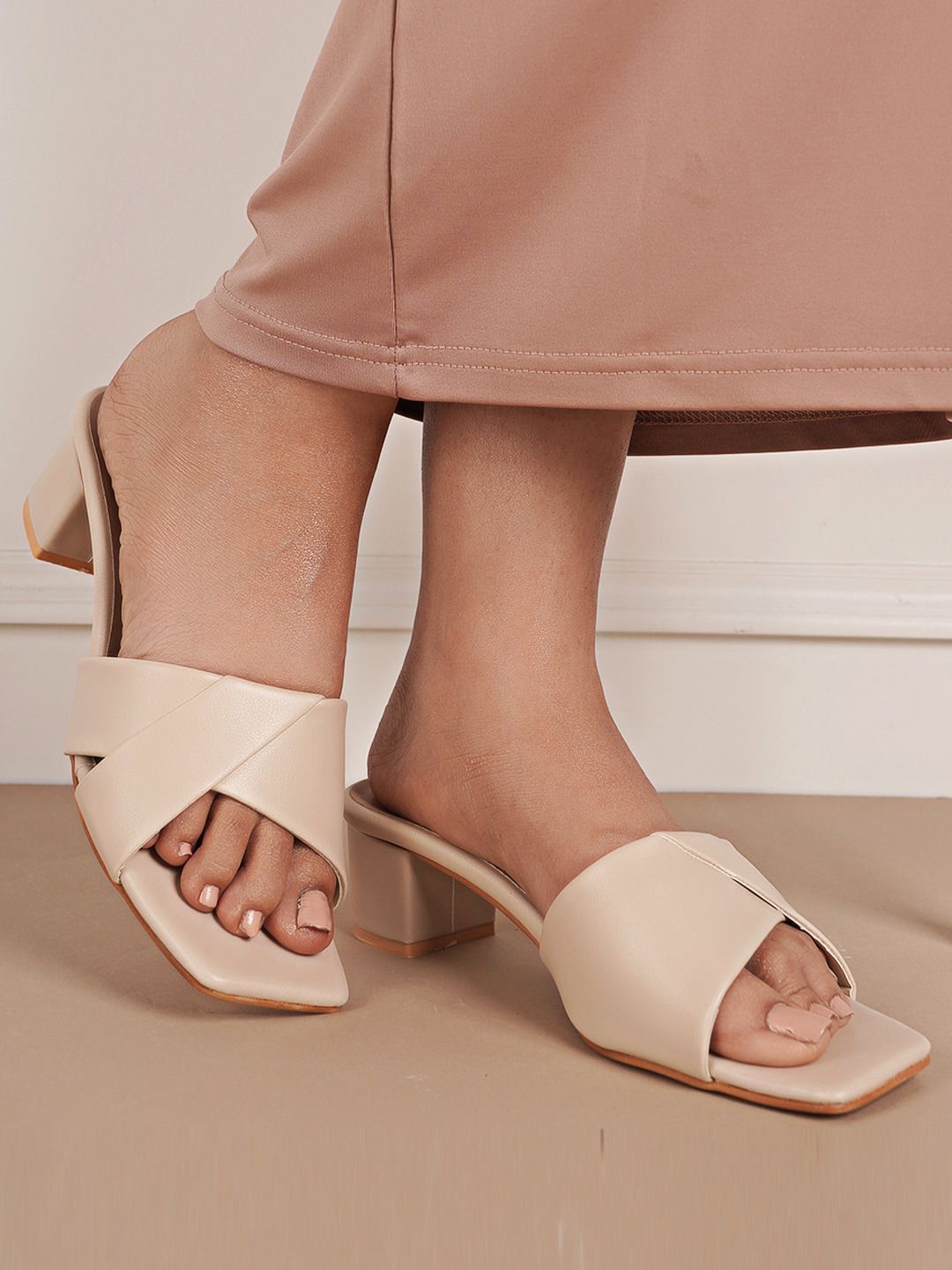 Mast & Harbour Cream-Coloured Open Toe Block Heels