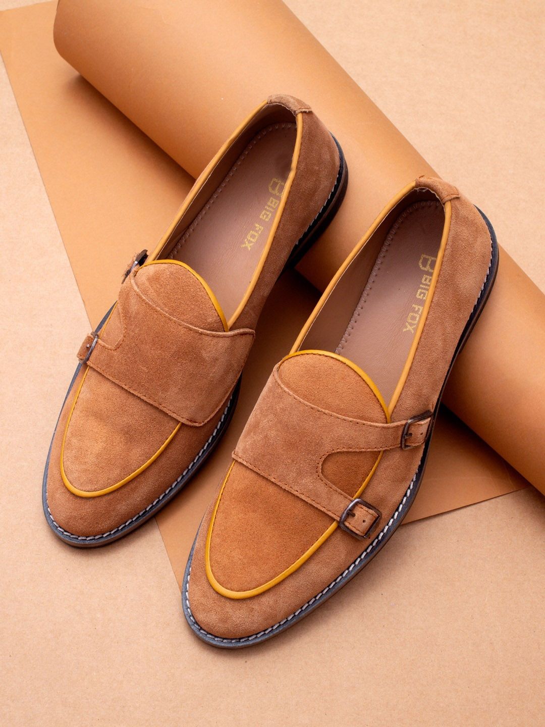 Big Fox Men Buckled Lightweight Suede Loafers