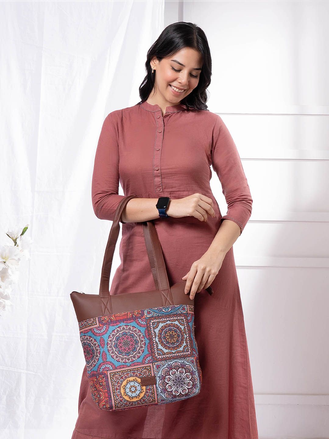 ZOUK ZOUK Ethnic Motifs Printed Jute Tote Bag