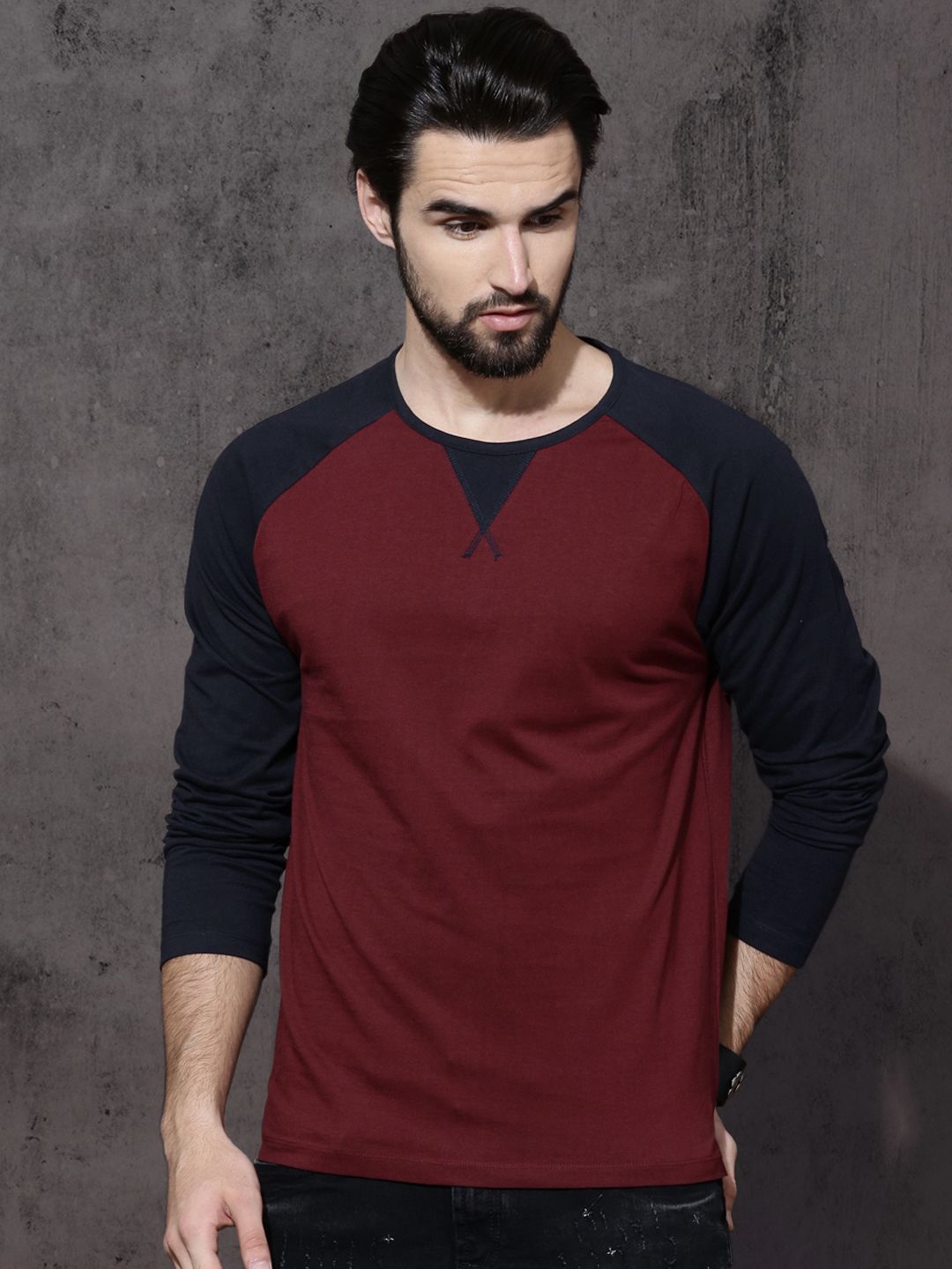 Roadster Men Maroon  Navy Blue  Cotton T-shirt