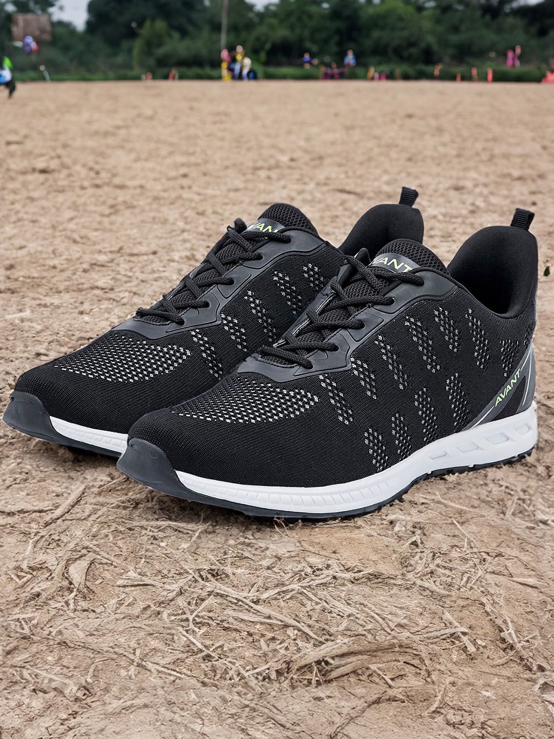 AVANT Men's Black & White Hurricane Casual Shoes