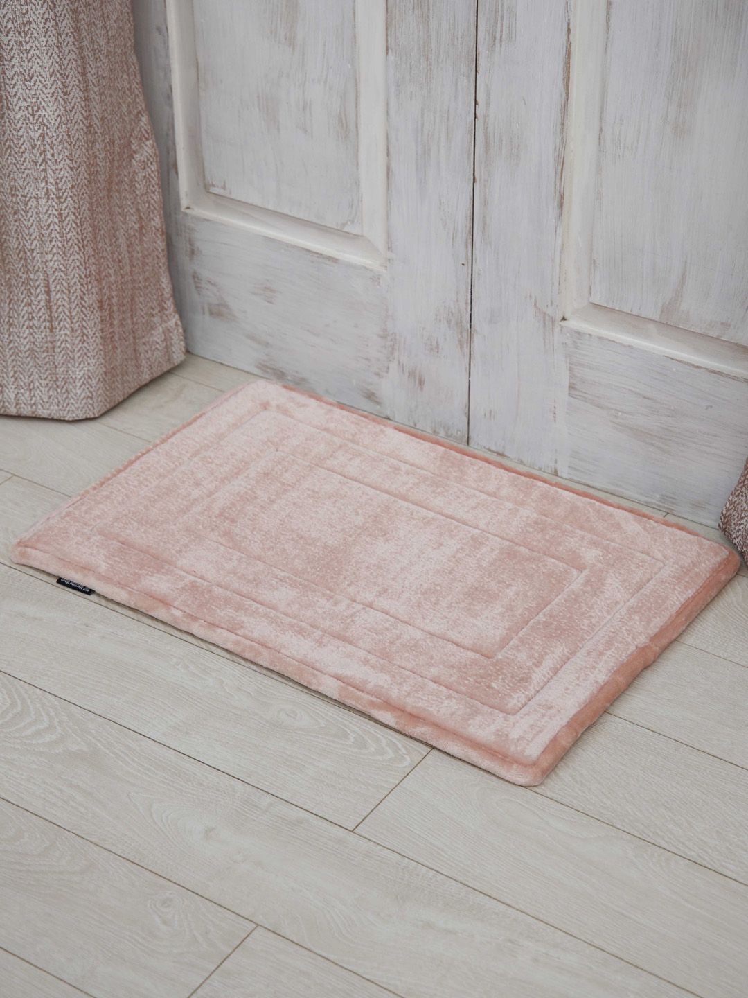 Ariana Pink 2000 GSM Textured Design Anti-Skid Bathmat
