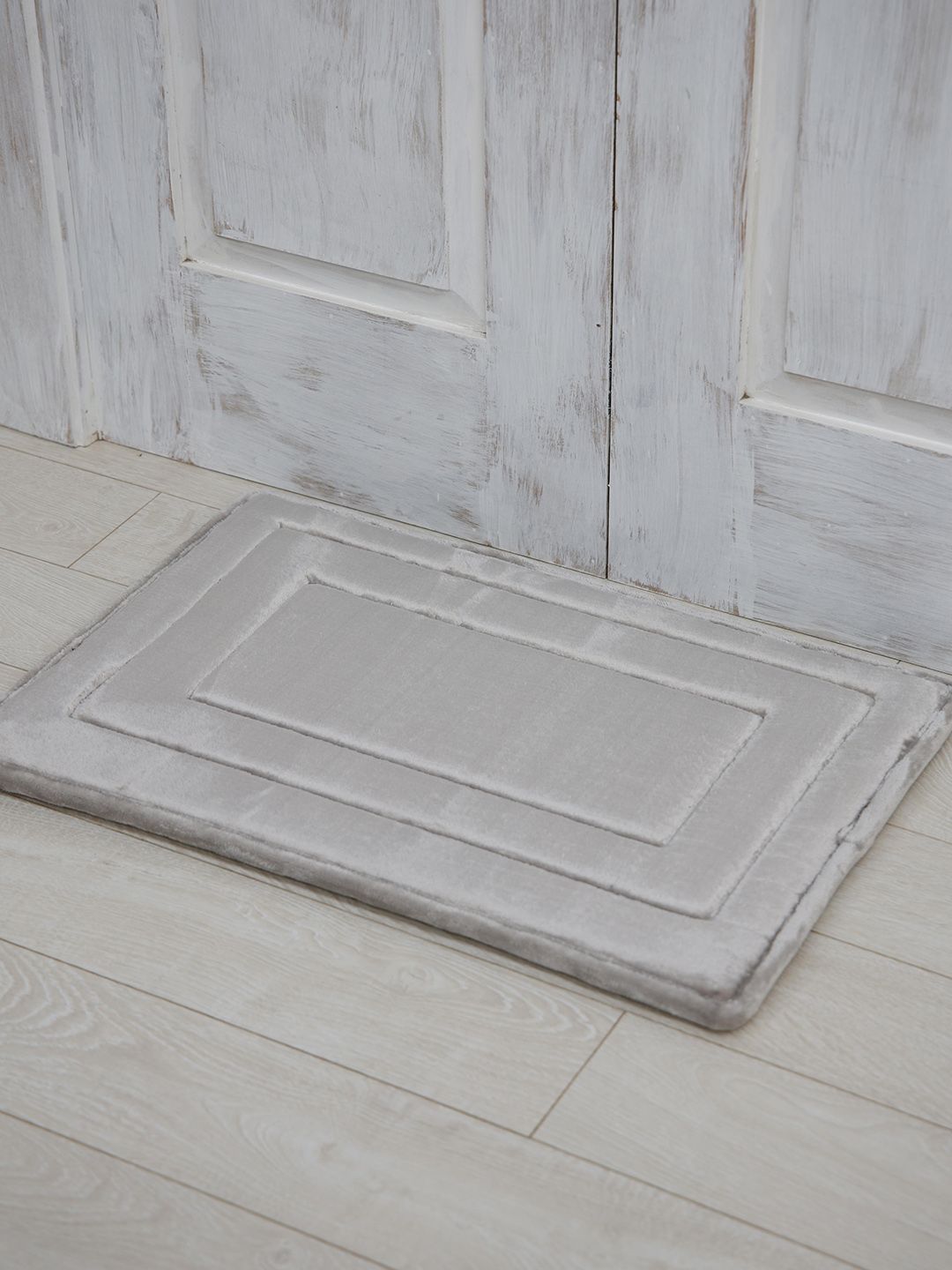 Ariana Grey Geometric Design 2000GSM Anti-Skid Bath Rug