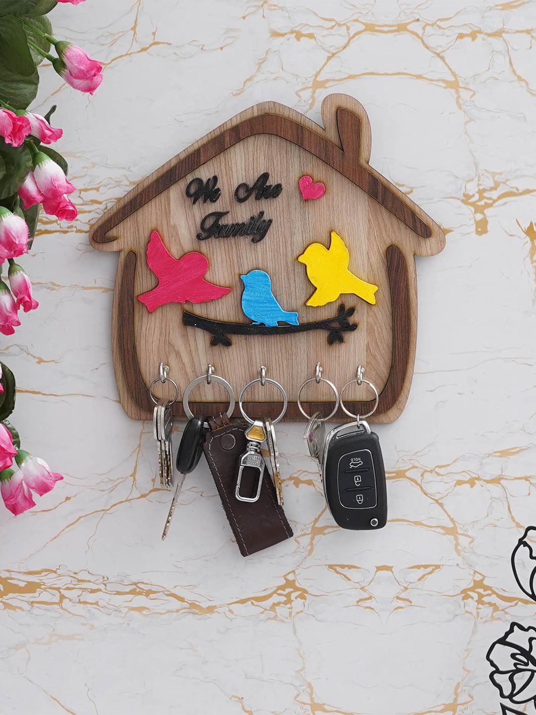 Artisyn Brown We Are Family Quote 5 Hooks Wooden Key Holder