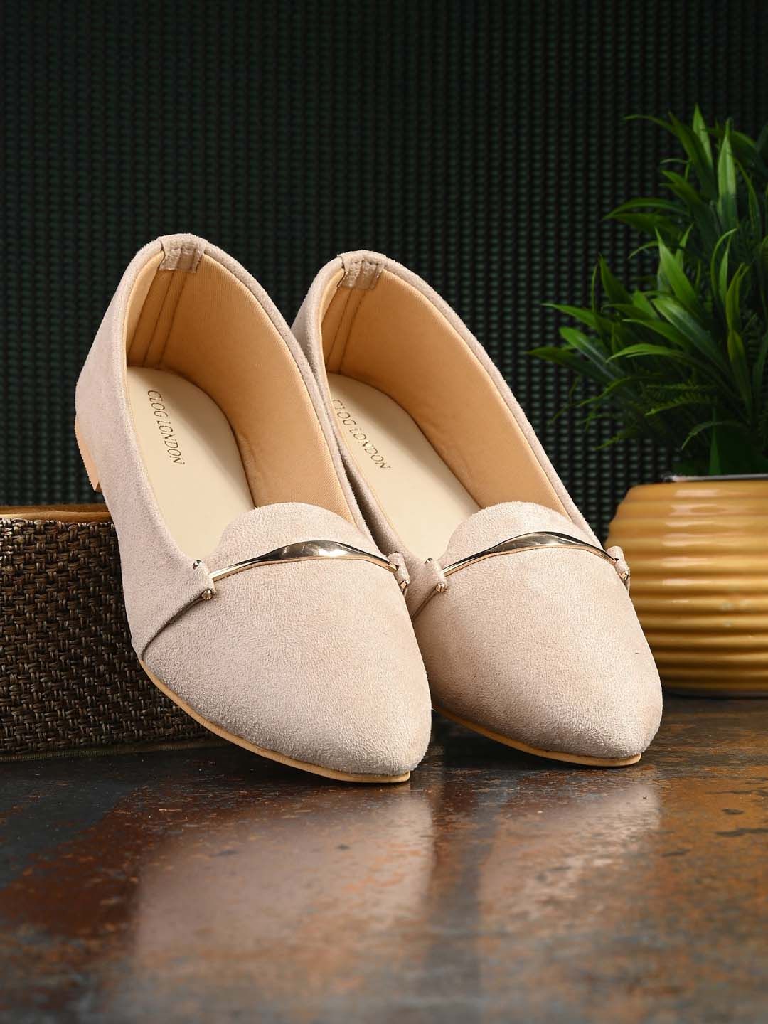 CLOG LONDON Women Embellished Pointed Toe Ballerinas