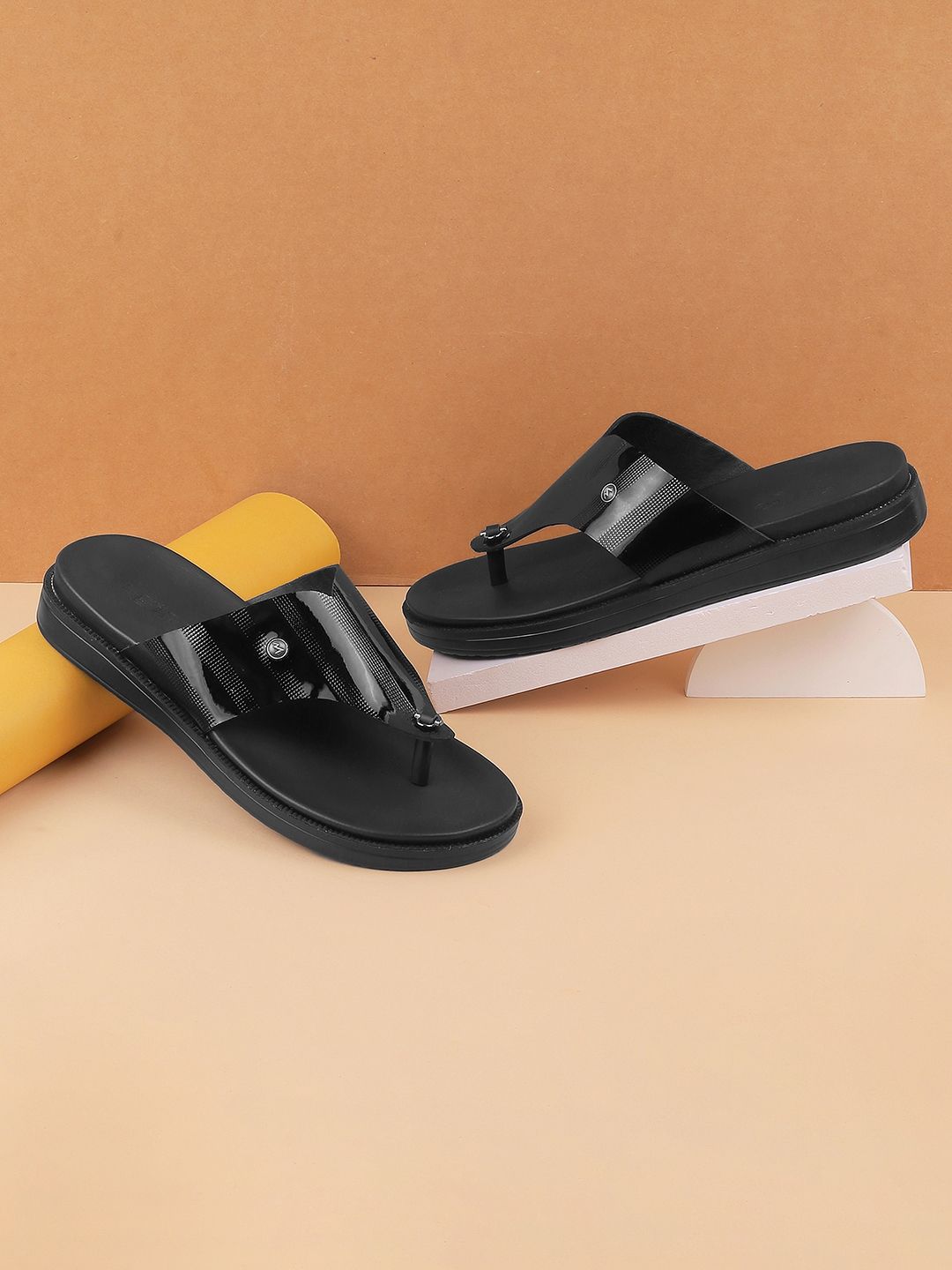Men Textured Comfort Sandals Metro Men Textured Comfort Sandals
