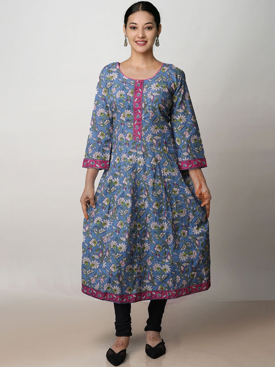 Unnati Silks Women Blue Floral Printed Handloom Kurta Price in India