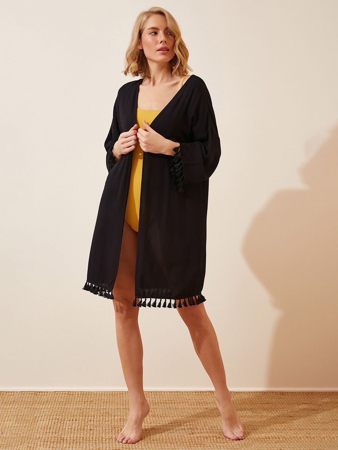 Happiness istanbul Long Sleeves Longline Shrug