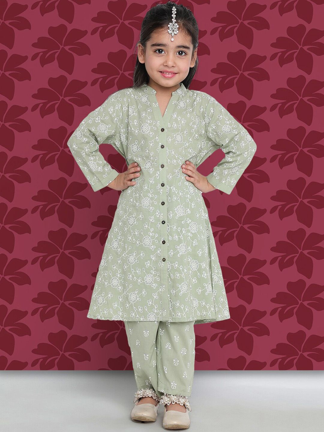 Indo Era Girls Green Floral Printed Regular Kurta With Trousers