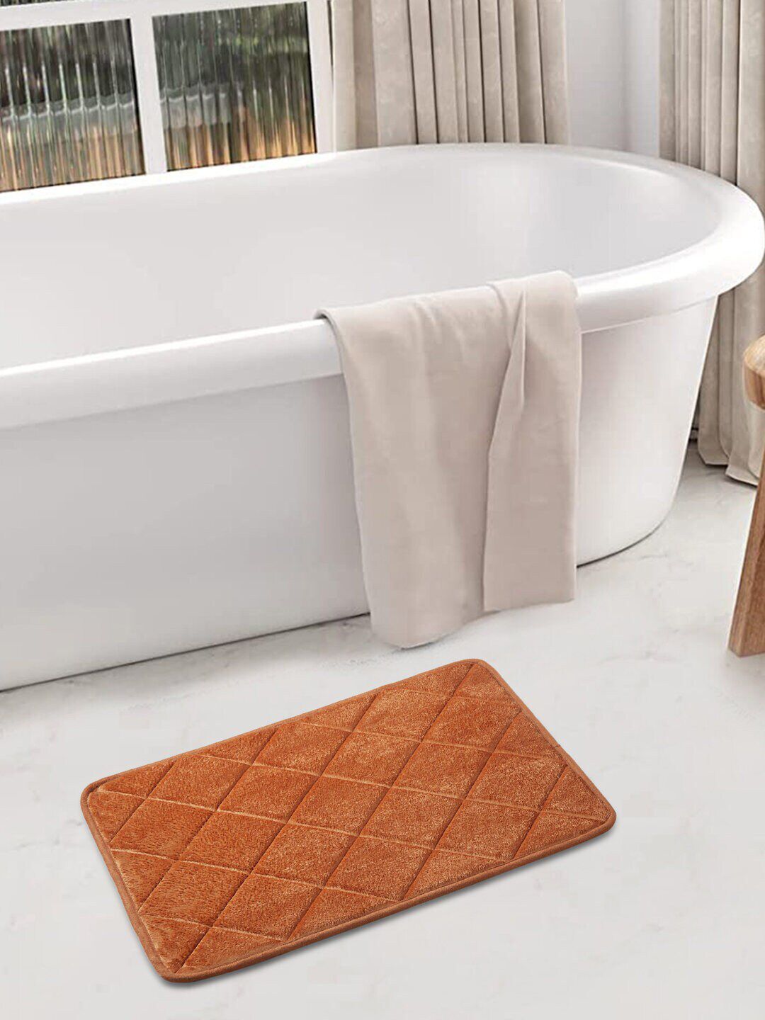 FABINALIV Orange Geometric Design Bath Mat