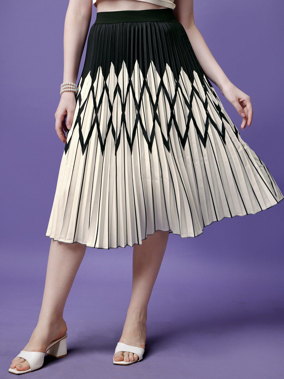 DEKLOOK Geometric Printed Pleated Flared Midi Skirt Price in India