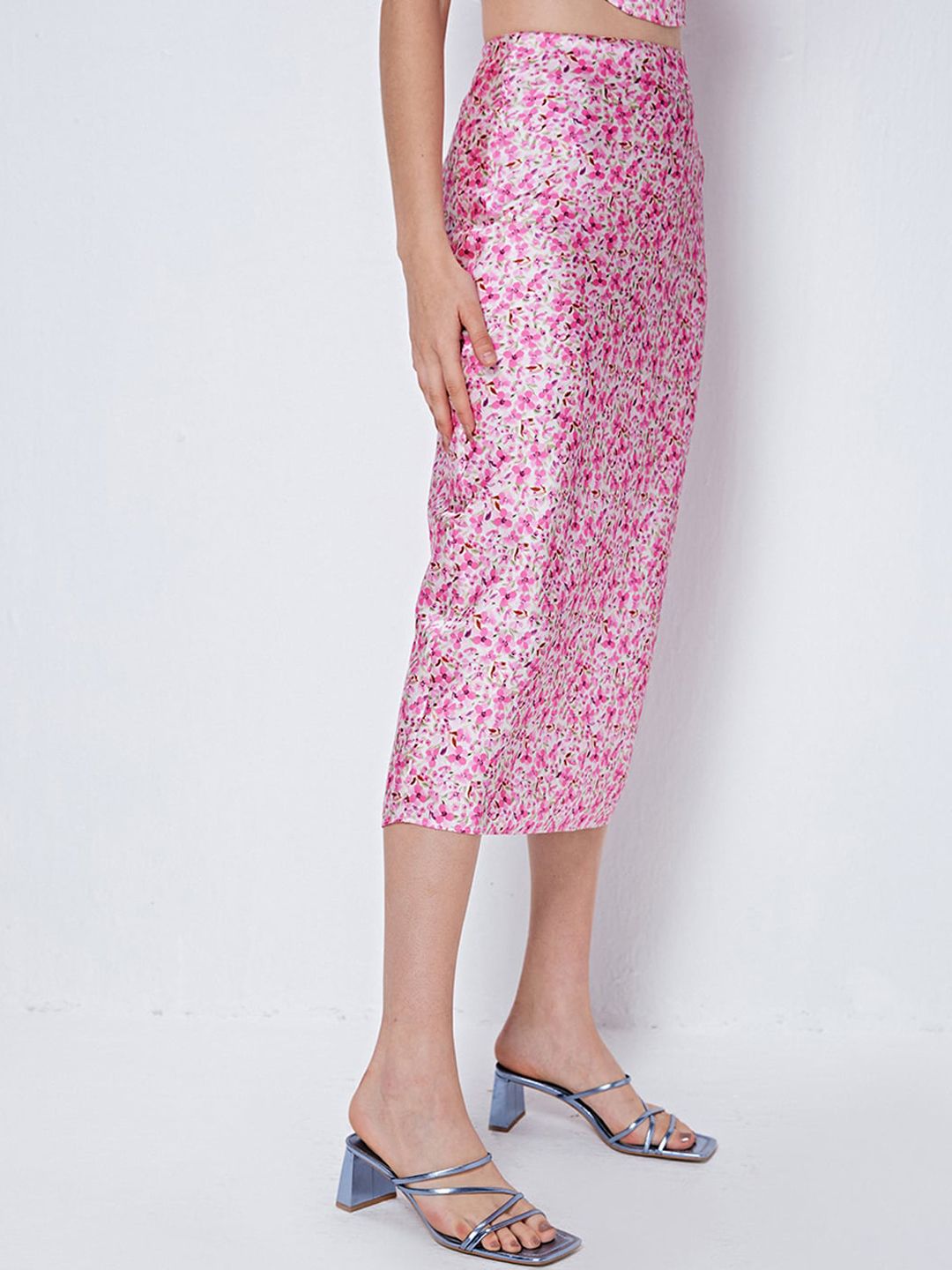 COVER STORY Pink Floral Printed Pencil Midi Skirt Price in India
