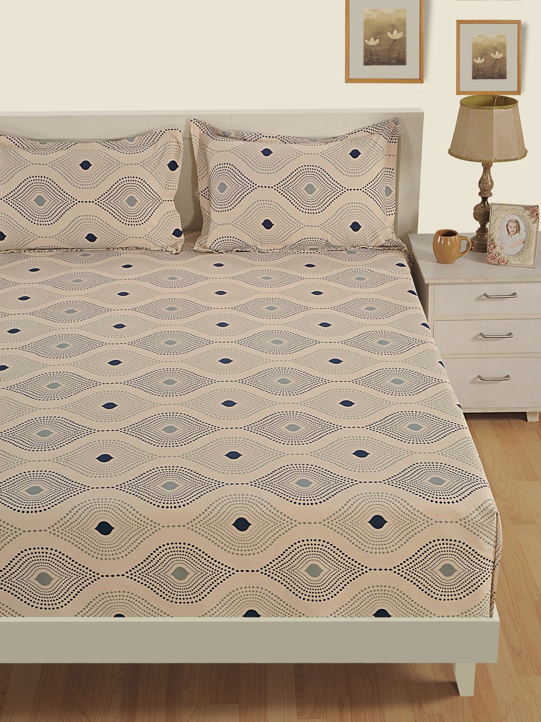 SWAYAM Beige & Blue Geometric Flat 250 TC Cotton 1 King Bedsheet with 2 Pillow Covers Price in India