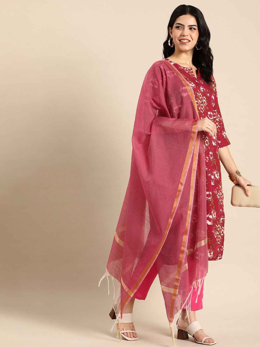 Anouk Women Floral Printed Kurta & Trousers With Dupatta Price in India