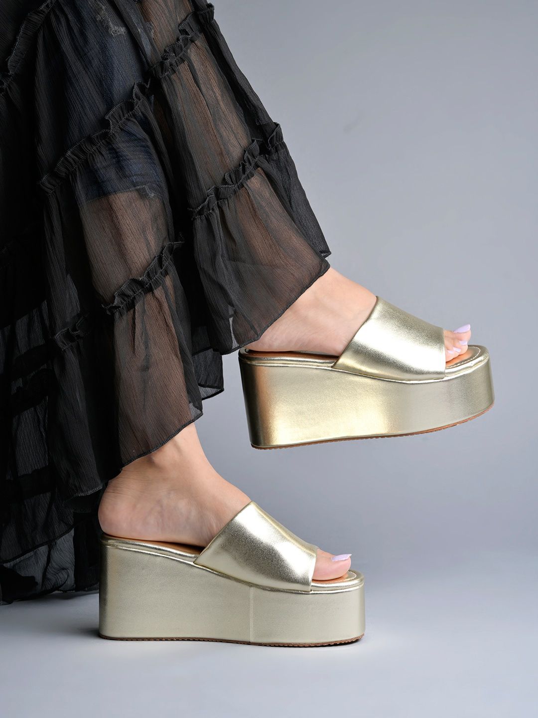 Shoetopia Solid Party Wedge Heels