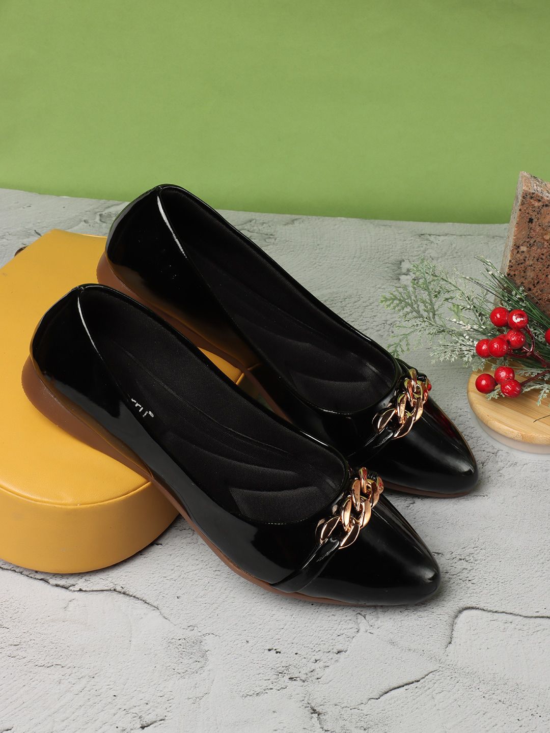 DressBerry Women Black Colourblocked Ballerinas Flats Price in India