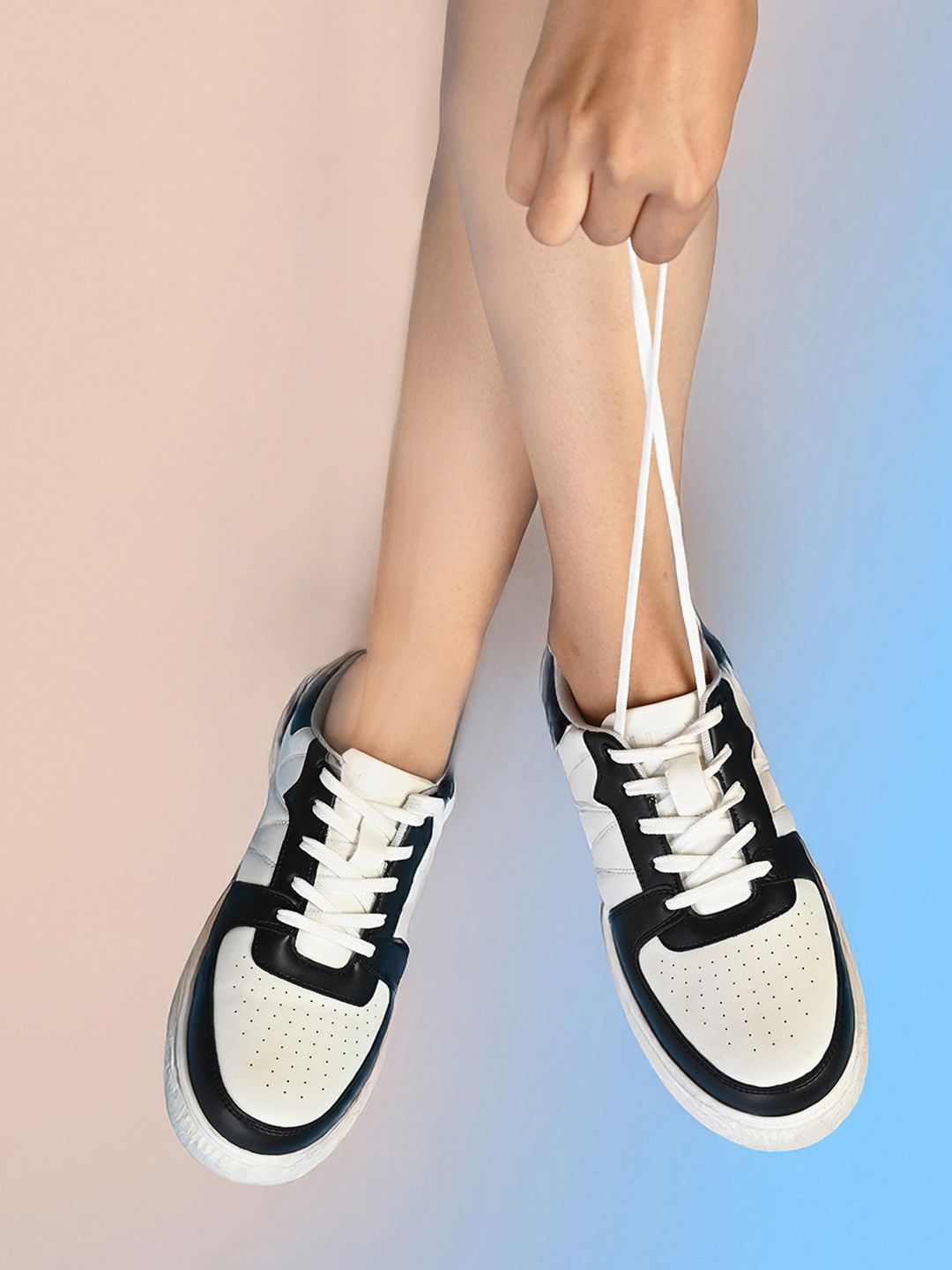 HRX by Hrithik Roshan Women White & Black Lightweight Comfort Insole Basics Sneakers Price in India