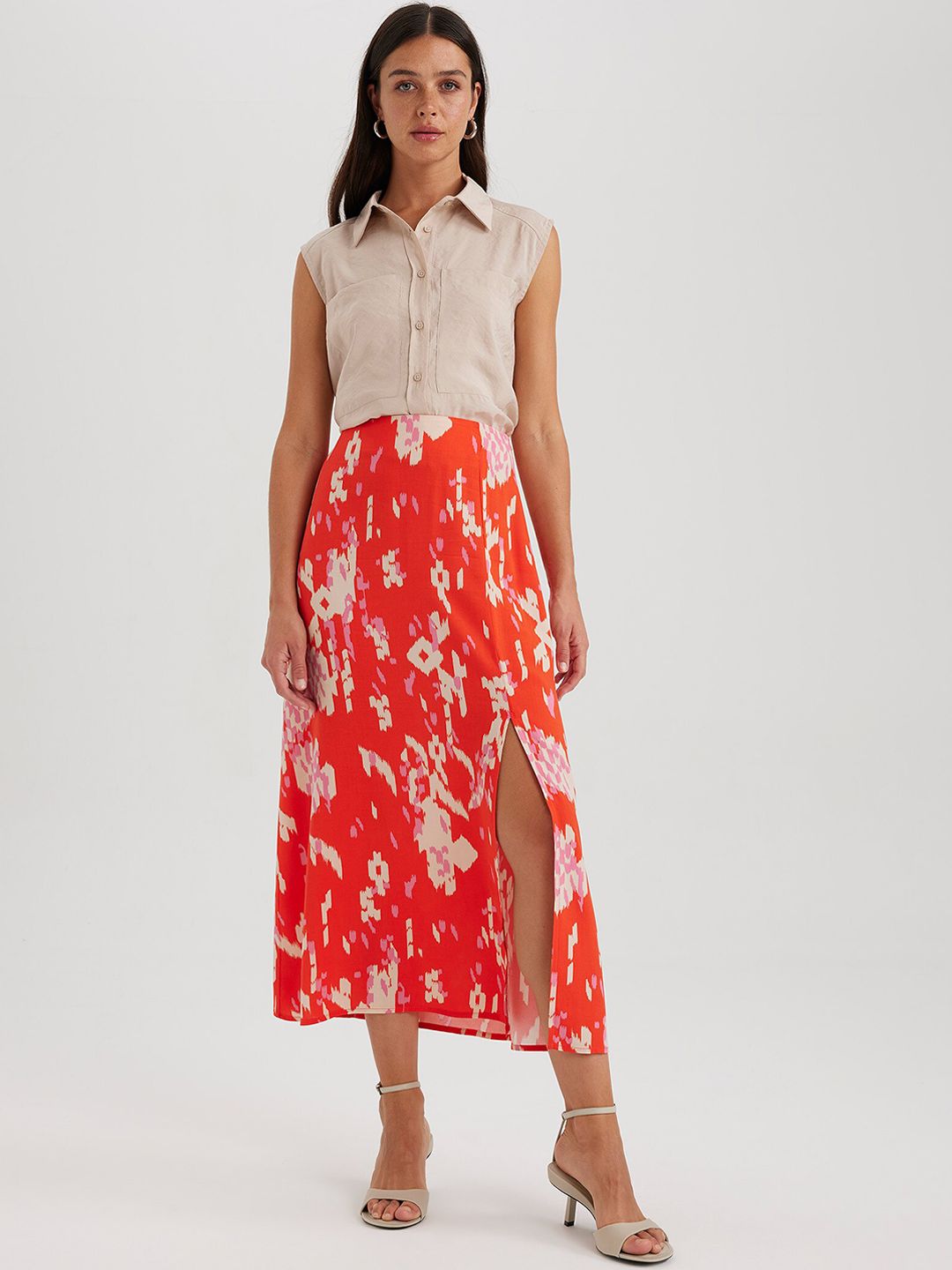 DeFacto Floral Printed A-Line Midi Skirt With Slit Price in India