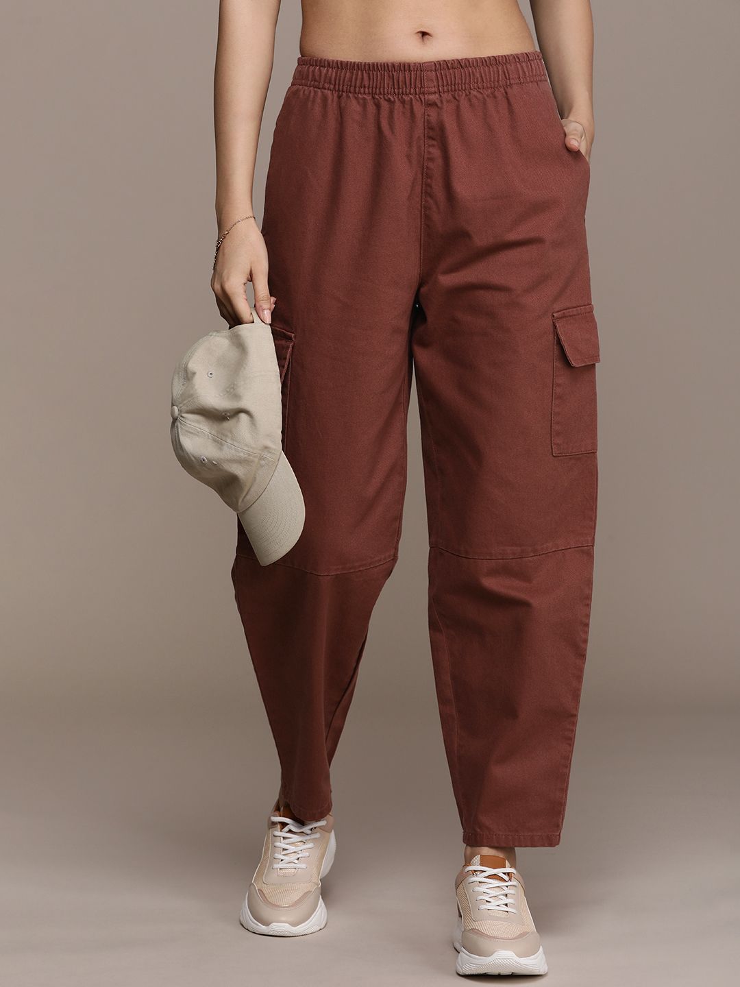 The Roadster Life Co. Women Pure Cotton Pleated Mid-Rise Trousers Price in India
