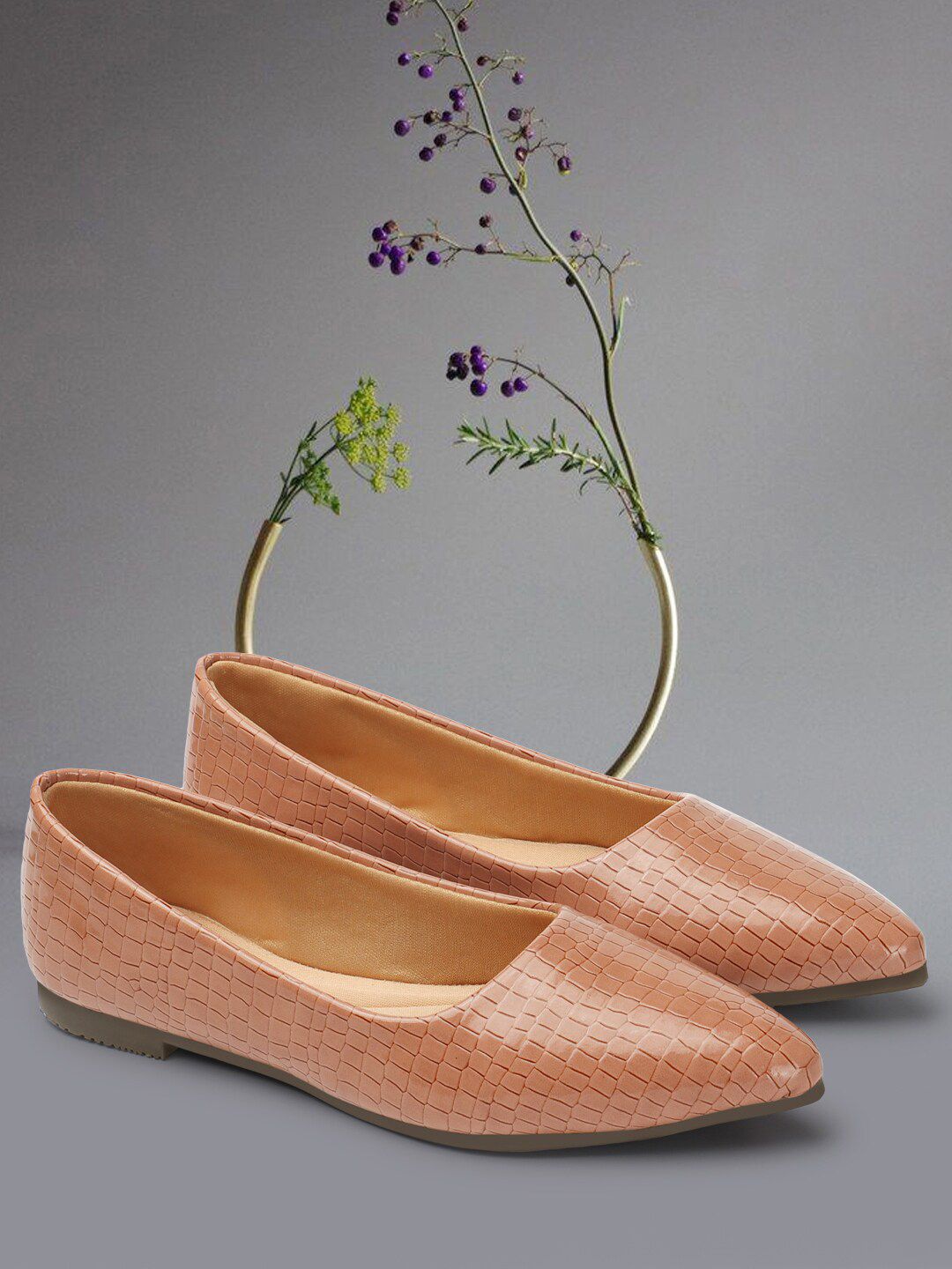 ICONICS Textured Pointed Toe Ballerinas