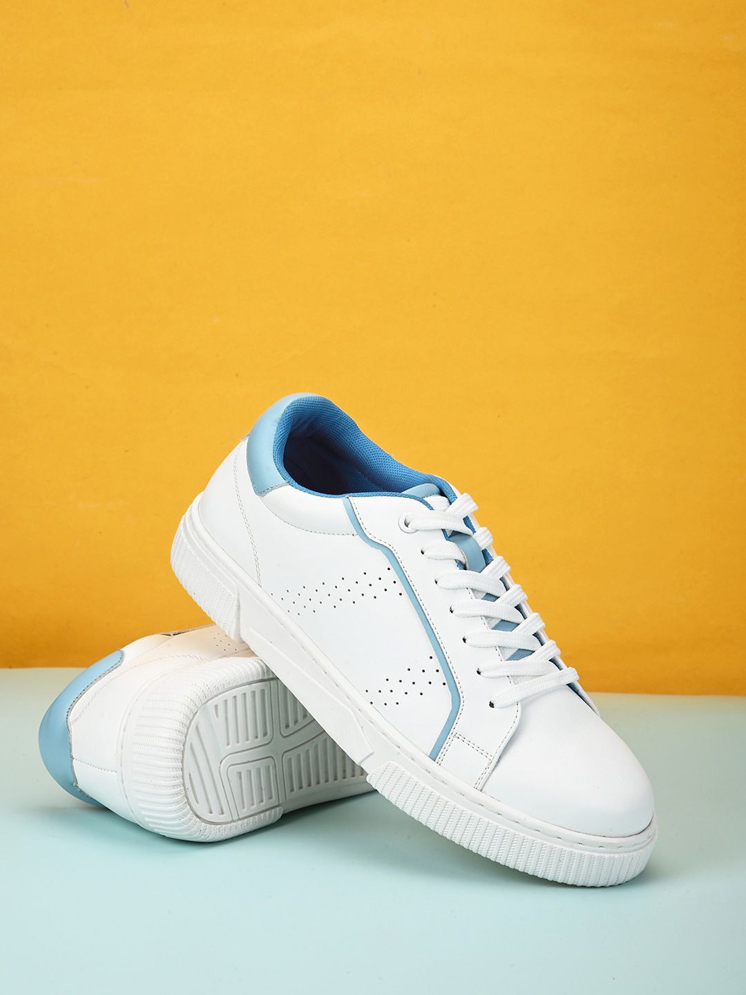 The Roadster Lifestyle Co. Women White And Blue Perforated Lightweight Sneakers