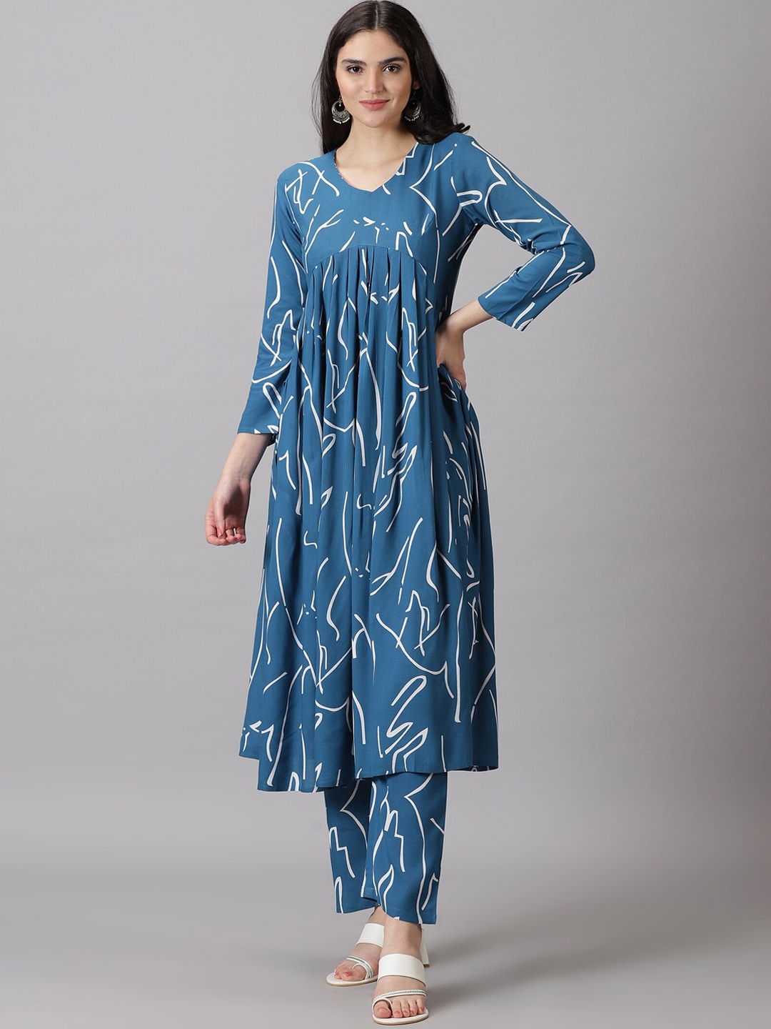 PURSHOTTAM WALA Abstract Printed Empire Kurta With Trousers Price in India