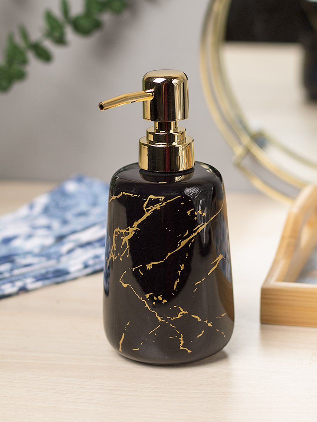 MARKET99 Black & Yellow Printed Ceramic Soap Dispenser