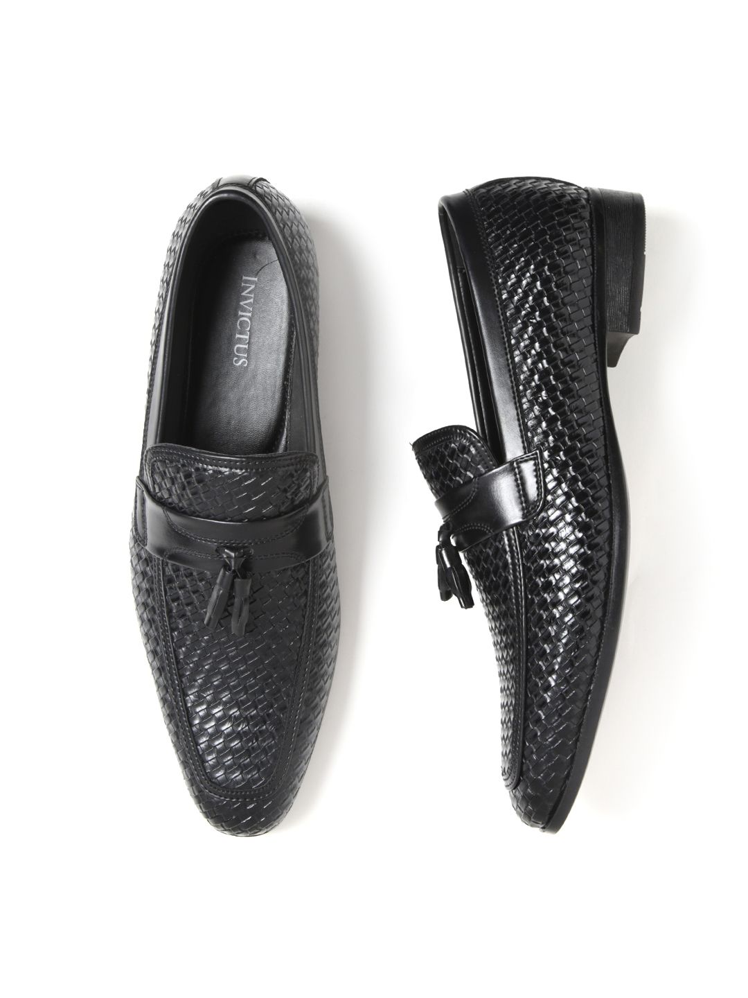 INVICTUS Men Black Basketweave Semiformal Loafers