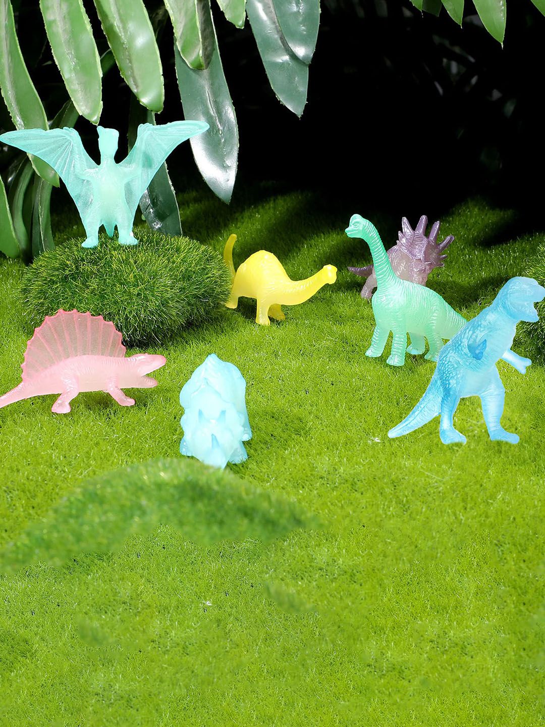 MUREN Set Of 8 Luminous Glow In Dark Night Light Dinosaur Mini Activity Toys and Games