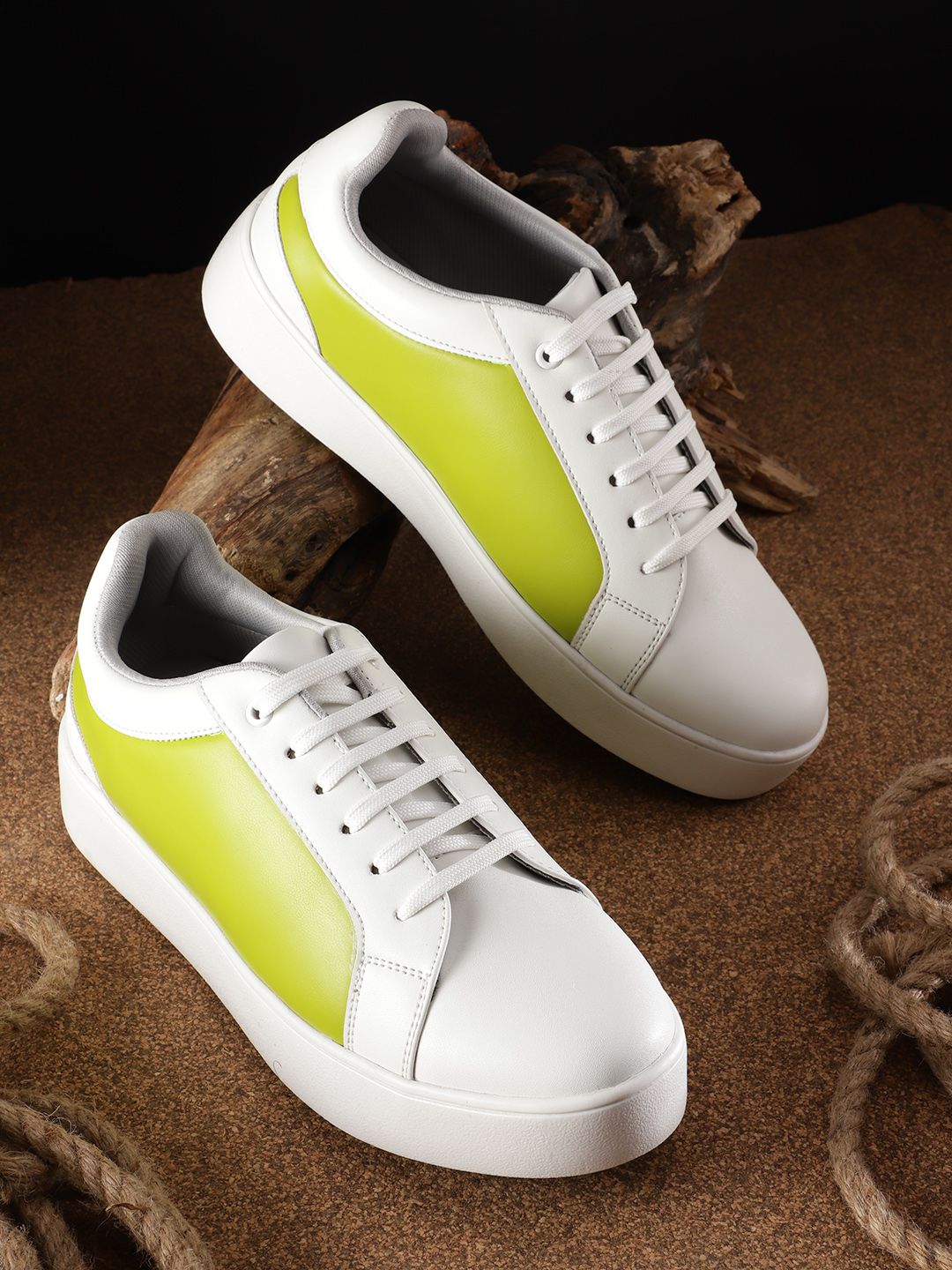 The Roadster Lifestyle Co. Women Round-Toe Colourblocked Sneakers