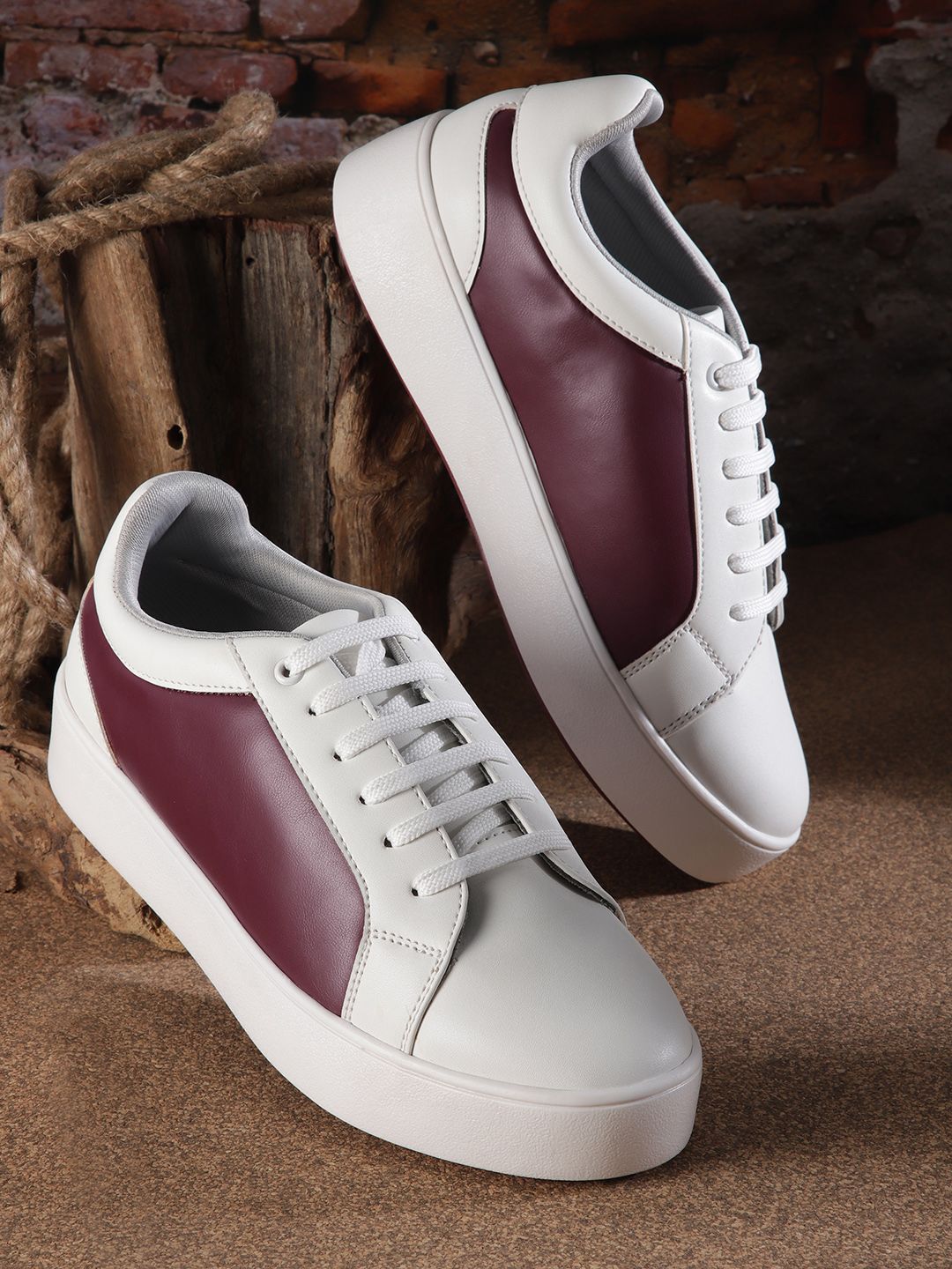 The Roadster Lifestyle Co. Women Colourblocked Round-Toe Sneakers