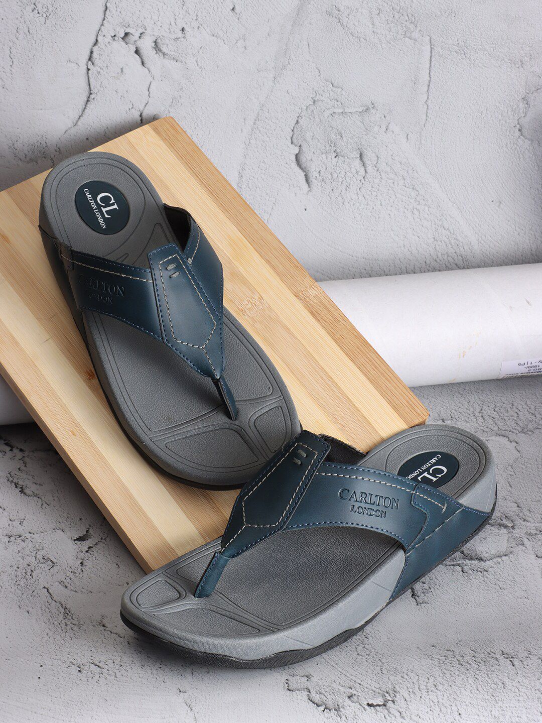 Carlton London Men Thong Strap Comfort Sandals